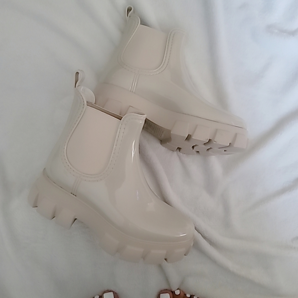 Just In Mocha Club boots beige color - Picture 4 of 6